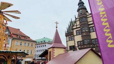 Die Wagenkirche auf dem Weihnachtsmarkt